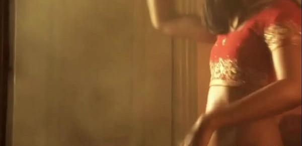 trendsSexy Belly Dancing Brunette Beauty So Hot Fun session